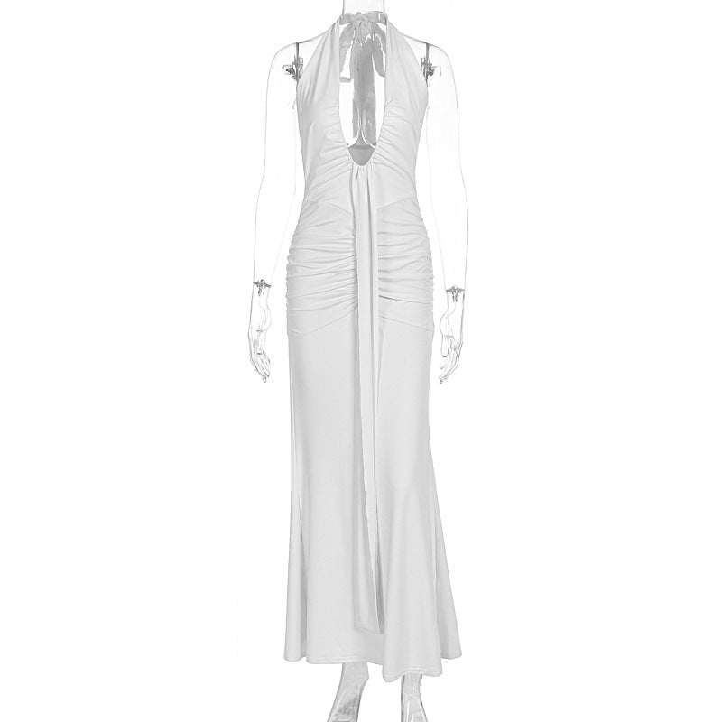 Damen Elegantes Kleid mit tiefem V-Ausschnitt und figurbetontem Schnitt Echo Archiv