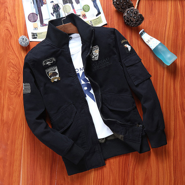 Herren Canvas-Fliegerblouson mit Frontklappentaschen, Ärmeltasche und Rippbündchen Echoarchiv