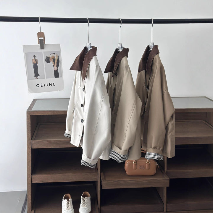 Damen Boxy Übergangsjacke mit Cordkragen und großen Pattentaschen Echoarchiv