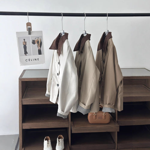 Damen Boxy Übergangsjacke mit Cordkragen und großen Pattentaschen Echoarchiv