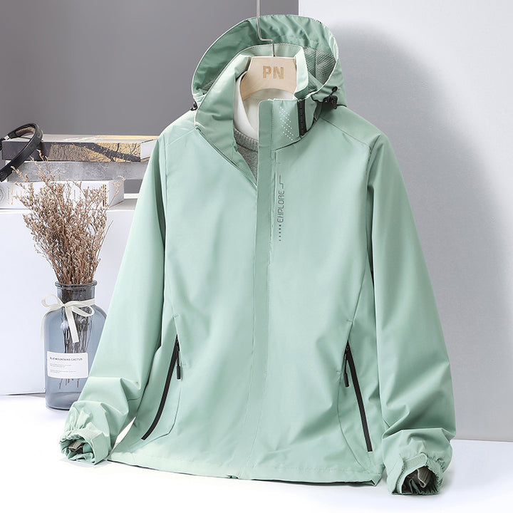 Damen Leichte Softshell-Kapuzenjacke mit winddichter Sturmleiste und verdeckten Reißverschlusstaschen – Célinea
