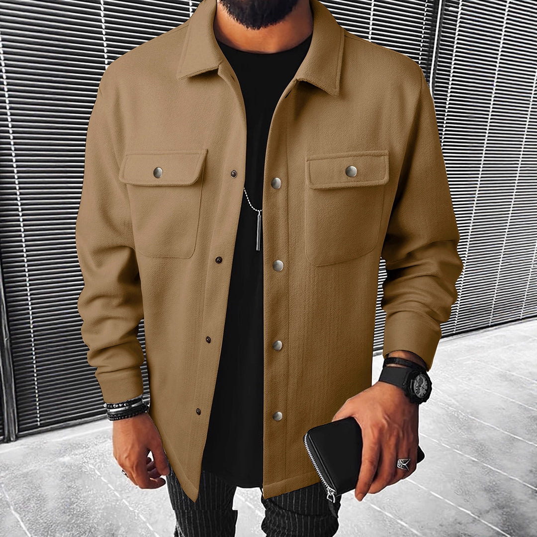 Herren modische Overshirt-Jacke mit praktischen Taschen und modernem Knopfdesign Echoarchiv