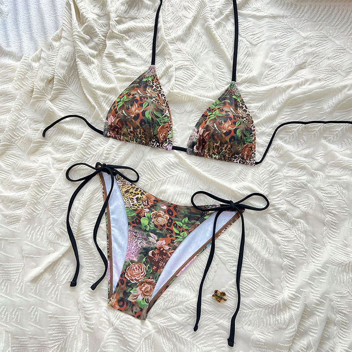 Damen Triangel-Bikini mit hohem Beinausschnitt und verstellbaren Bändern Echo Archiv