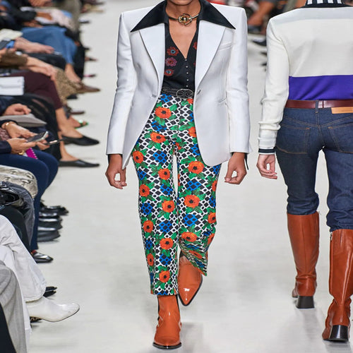Damen Strukturierter Schulterblazer im Retro‑Tailoring Echoarchiv