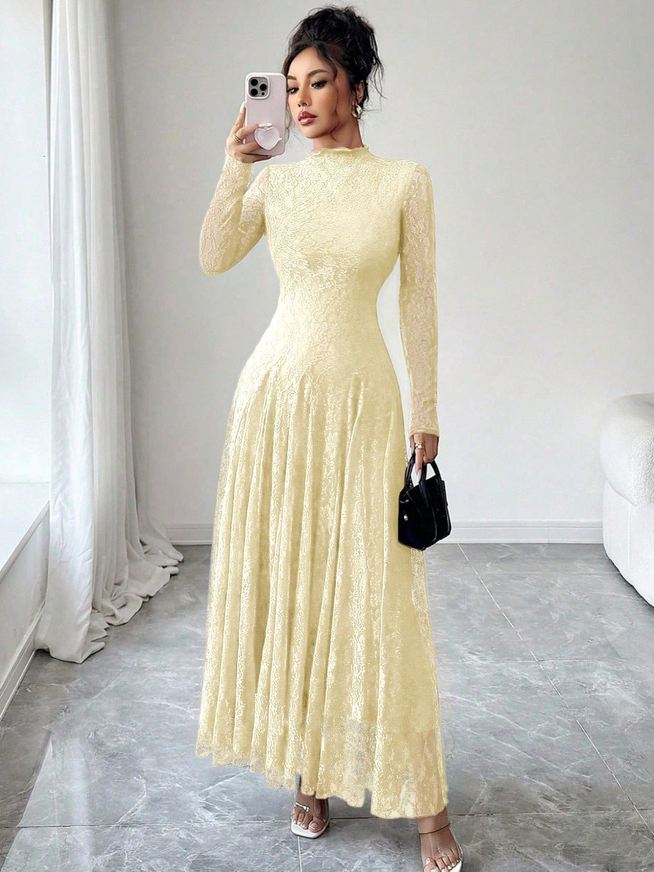 Damen Elegantes Hochzeitskleid mit Spitzenärmeln Echo Archiv