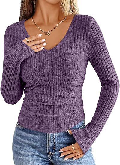 Damen Geripptes tailliertes Langarm-Feinstrickshirt mit V‑Ausschnitt und Ärmelschlitz Echo Archiv