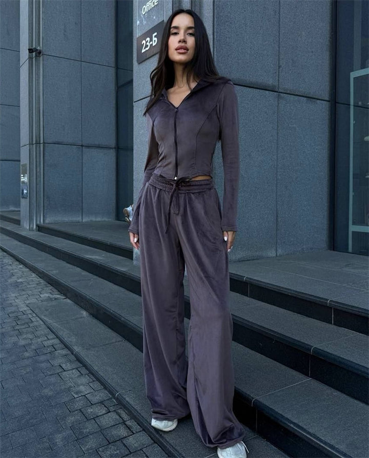 Damen Lounge-Set mit taillierter Kapuzenjacke und extraweiter Palazzo-Jogginghose – Élanora