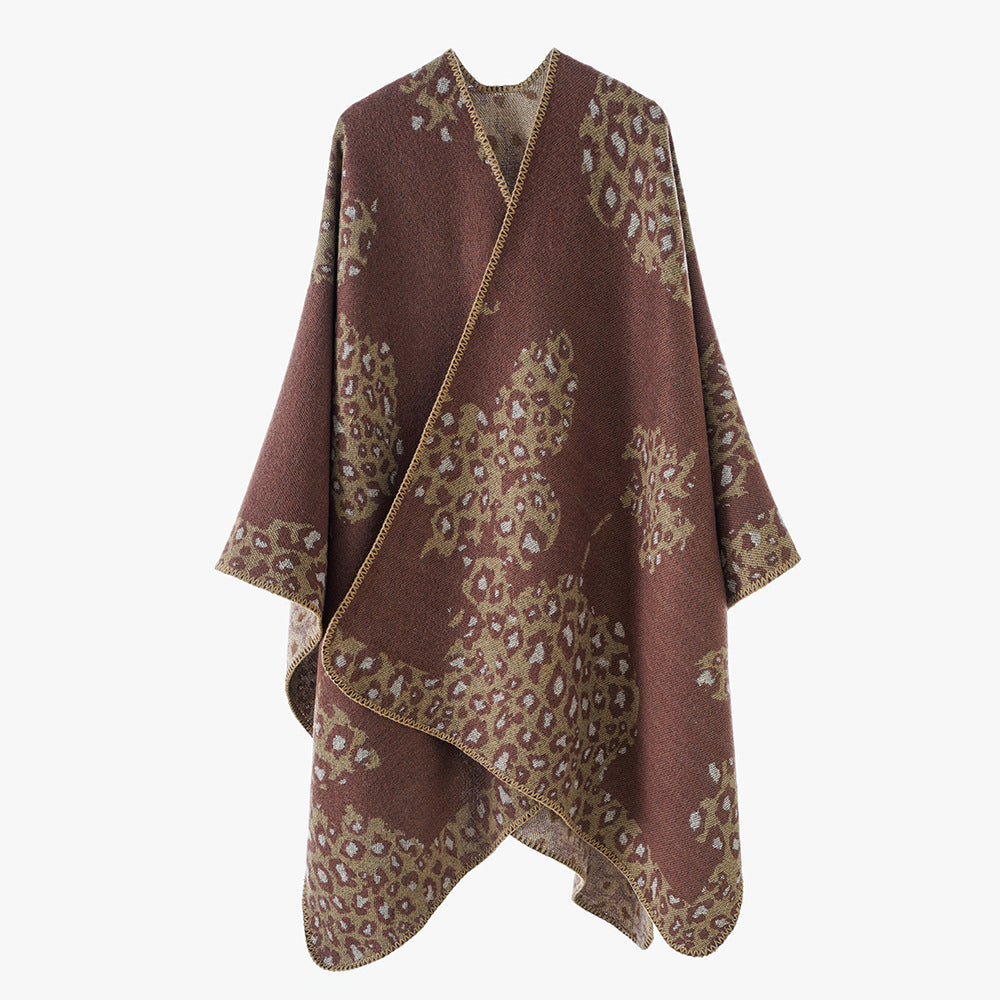 Damen Wolloptik-Überwurf mit gewebtem Leopard-Jacquard und offenem Zipfelrand Echo Archiv