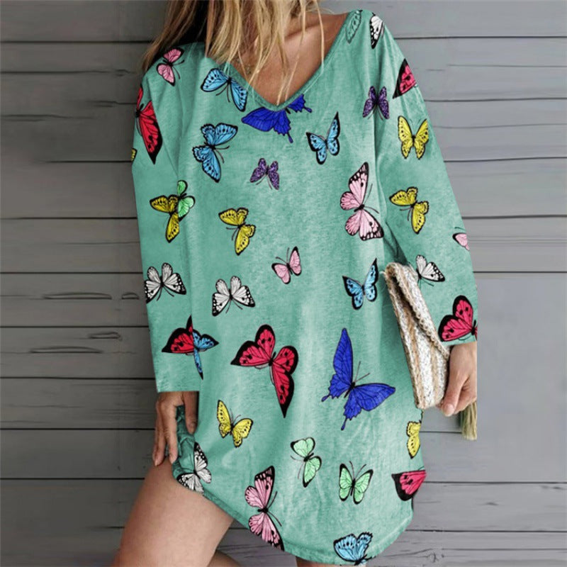 Damen Oversize Tunika-Kleid mit V-Ausschnitt und Schmetterlingsprint – Lunéa