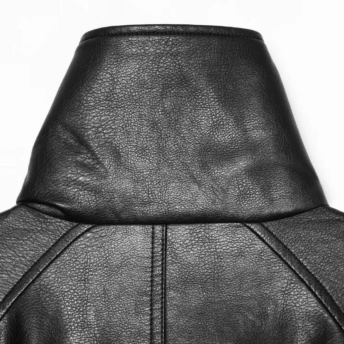 Damen Kurze Lederimitat-Jacke mit hohem Stehkragen, Doppelreihe und Kordelzugbund Echoarchiv