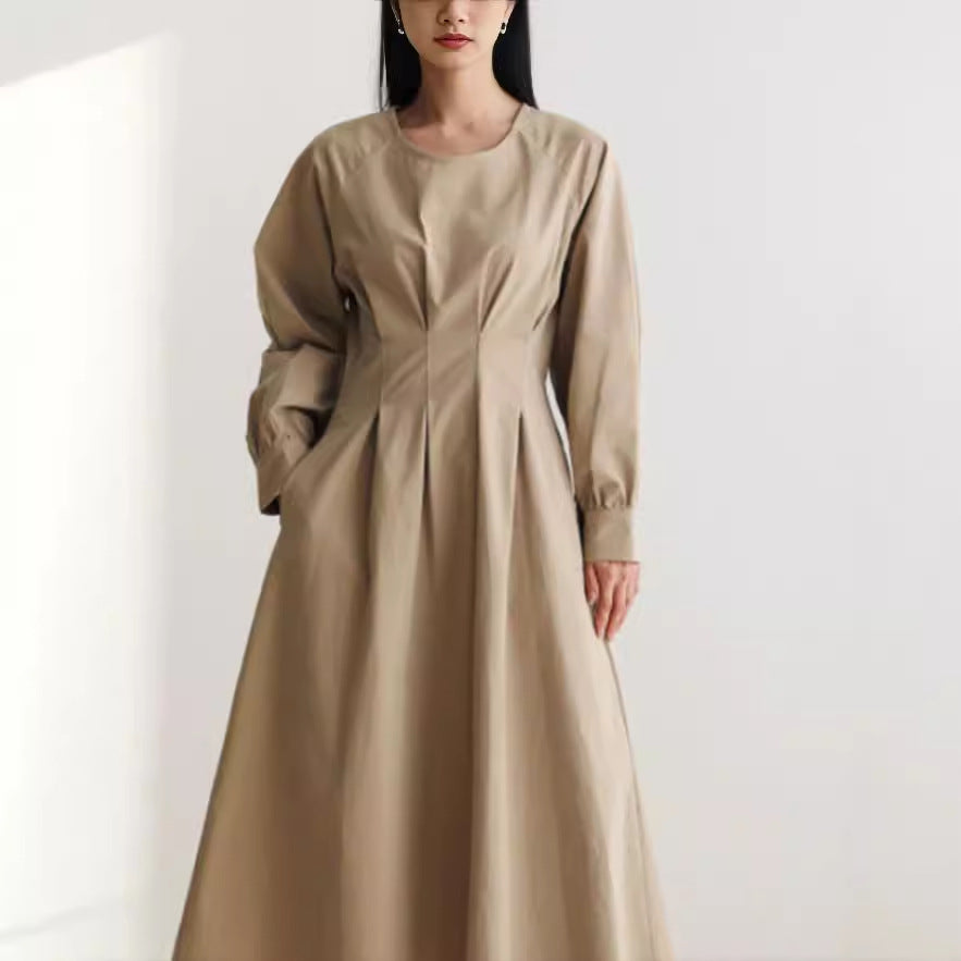 Damen Maxikleid mit Taillenabnähern, Rundhalsausschnitt und voluminösen Manschetten Echoarchiv