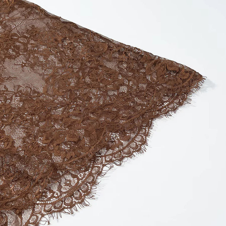 Damen nan Maxirock mit transparentem Spitzenunterteil und asymmetrischem Satin-Overlayer Echo Archiv