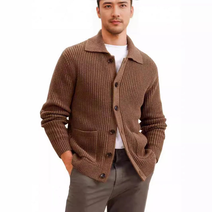 Herren Strickjacke mit großflächiger Rippstruktur und praktischen Taschen Echoarchiv