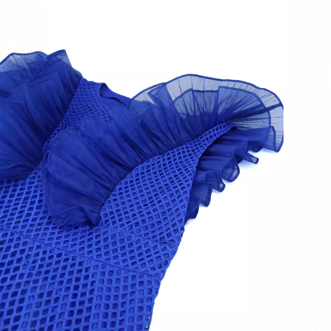 Damen Trendiges Kleid mit Rüschenschulter Echo Archiv