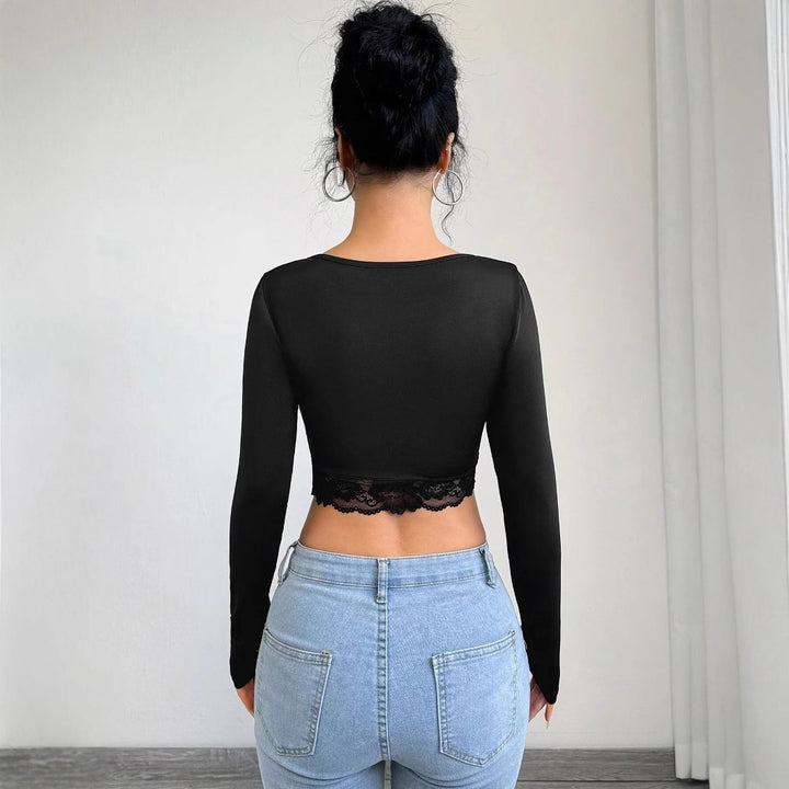Damen nan tailliertes Langarm-Crop-Top mit tiefem V-Ausschnitt, Raffung und Spitzensaum Echo Archiv