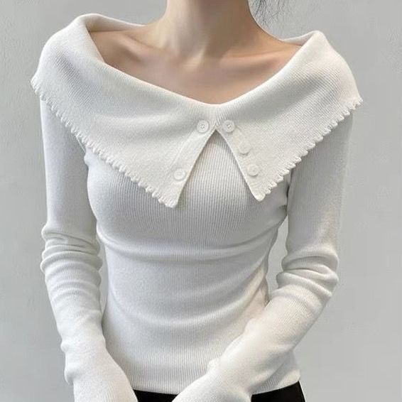 Damen Eleganter Pullover mit weitem Kragen und Knopfdetails Echo Archiv