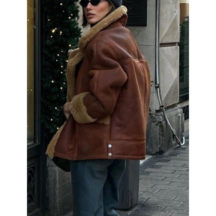 Damen Oversize Lammfell‑Optik Fliegerjacke mit voluminösem Schalkragen Echoarchiv