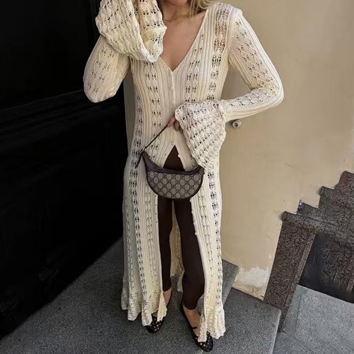 Damen Strickmaxikleid mit nostalgischem Lochmuster und elegantem V-Ausschnitt Echo Archiv