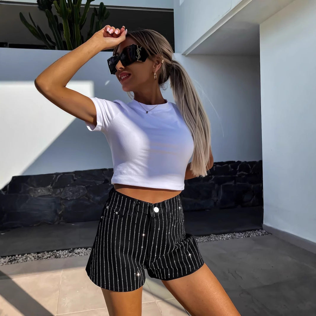 Damen Denim-Shorts mit Klassischem Schnitt und Feinen Nadelstreifen Echoarchiv