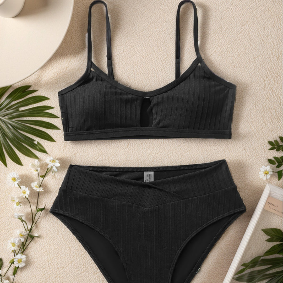 Damen Hochgeschnittener Bikini mit sportlichem Schnitt und Schlüssel-Ausschnitt Echo Archiv