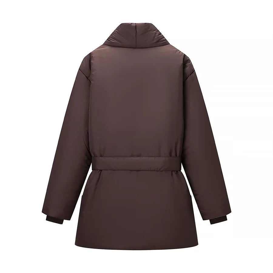 Damen wattierte Jacke mit Schalkragen, Bindegürtel und aufgesetzten Taschen – Célinea
