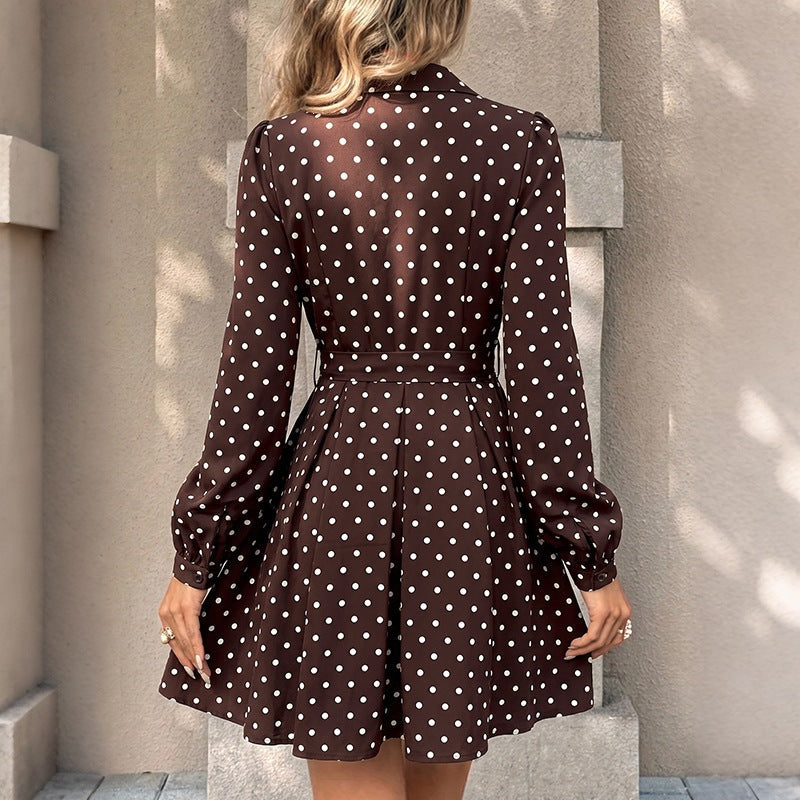 Damen Gepunktetes Hemdblusenkleid mit Taillengürtel und schwingender A-Linie Echoarchiv