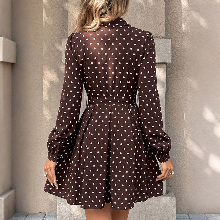 Damen Gepunktetes Hemdblusenkleid mit Taillengürtel und schwingender A-Linie Echoarchiv