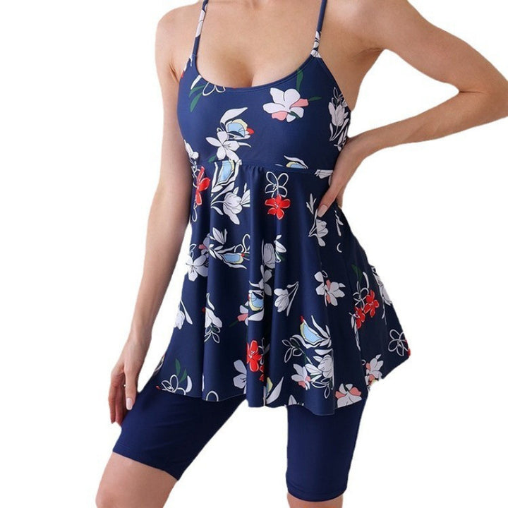 Damen Badeanzug mit floralem Rock-Design und sportlichen Shorts Echo Archiv