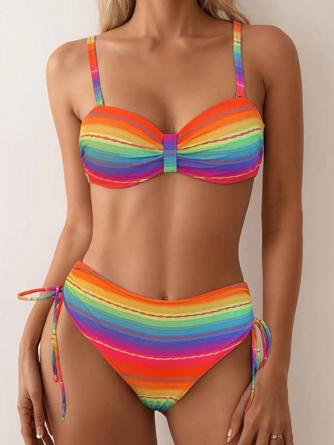 Damen Bikini-Set mit komfortablem Bügel und einstellbaren Trägern Echo Archiv
