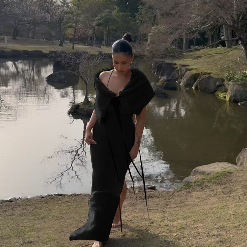 Damen elegantes Maxikleid mit trägerlosem Design und fließendem Stoff Echo Archiv