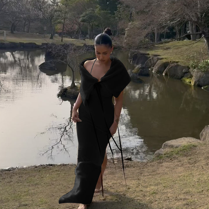 Damen elegantes Maxikleid mit trägerlosem Design und fließendem Stoff Echo Archiv