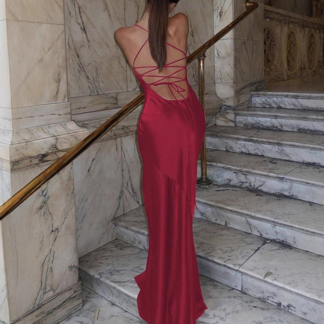 Damen Figurbetontes Maxikleid mit raffiniertem Cross-Back Design Echo Archiv