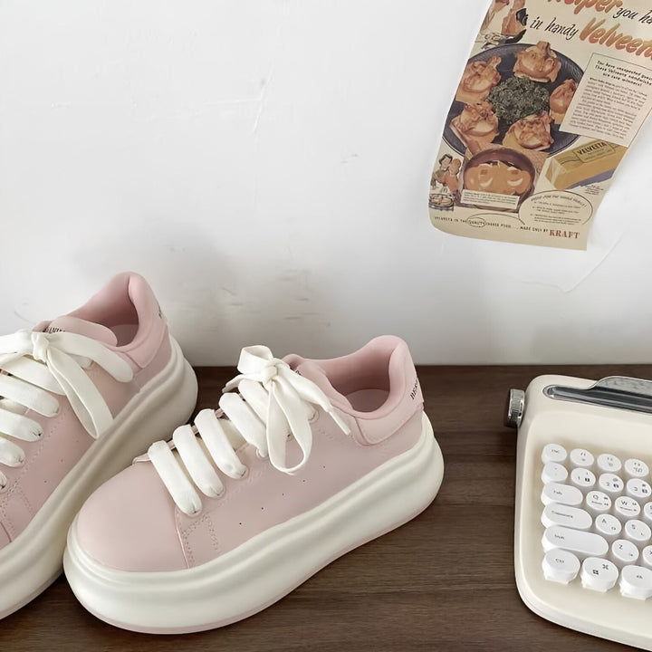 Damen Trendige Plateau-Sneaker mit eleganten Details Echo Archiv