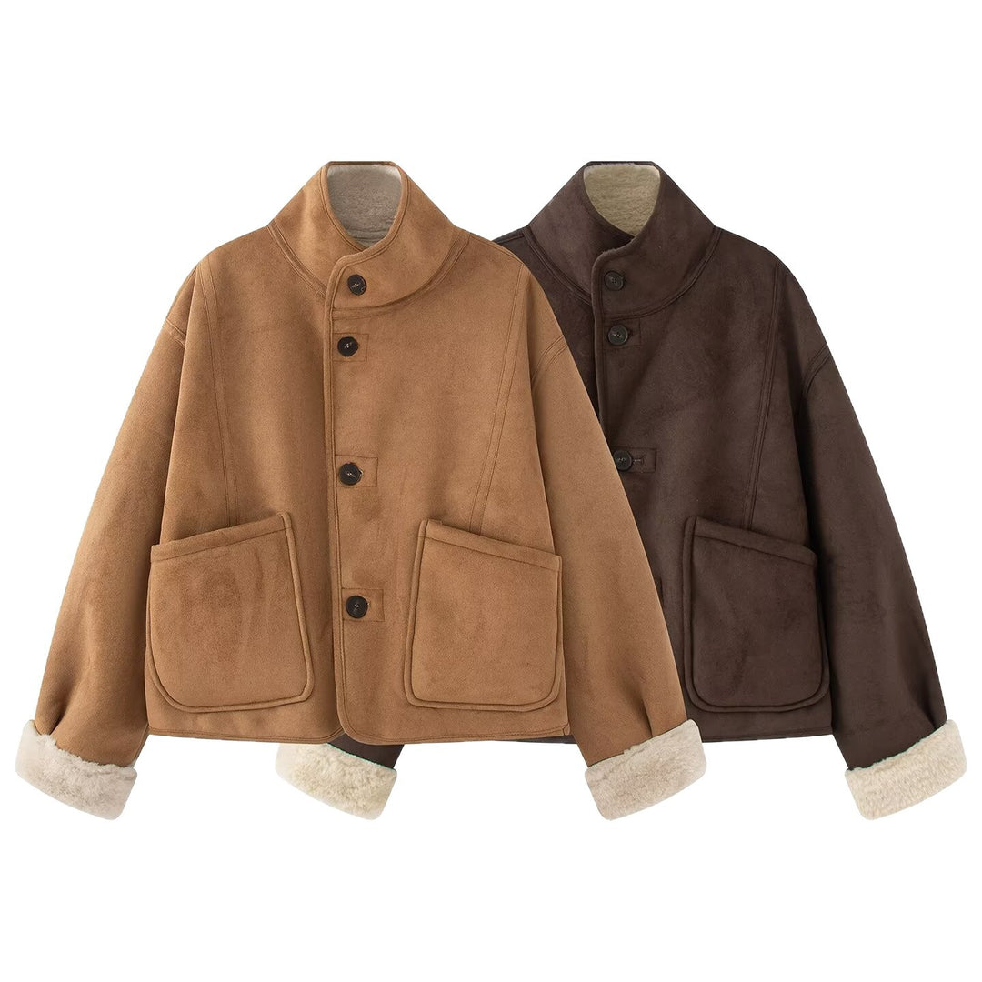 Damen Kurze Schaffelloptik-Jacke mit Stehkragen und großen aufgesetzten Taschen Echoarchiv