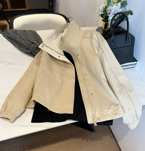 Damen Leichte Overshirt‑Jacke mit Stehkragen, Druckknopfverschluss & Kontrastnaht Echo Archiv