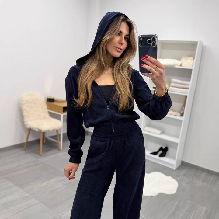 Damen weiches Cordvelours-Zweiteiler mit kurzer Kapuzenzipjacke und weiter Komforthose – Élanora