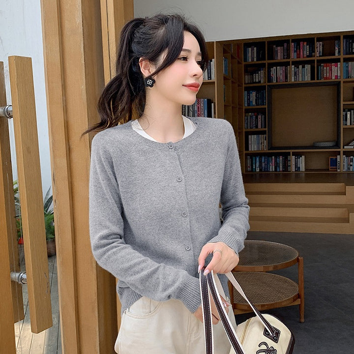 Damen Kurzgeschnittener Feinstrick-Cardigan mit Rundhalsausschnitt und kastiger Passform Echoarchiv