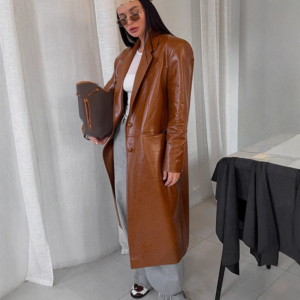 Damen Lang geschnittener Lackleder-Trenchcoat mit Reverskragen und kastiger Oversize-Passform Echoarchiv
