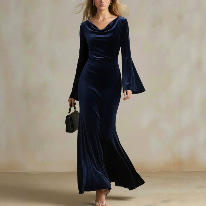 Damen Samt-Abendkleid mit Wasserfall-Ausschnitt, taillierter Silhouette und ausgestellten Trompetenärmeln Echoarchiv