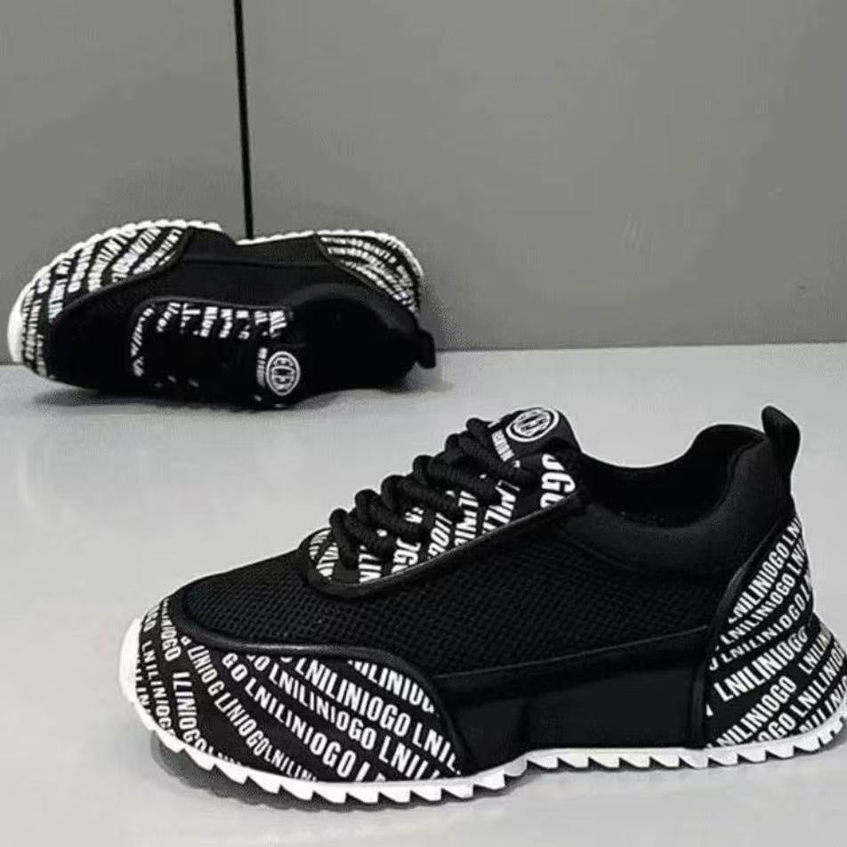 Damen Sportliche Sneakers mit markantem Schriftzug Echo Archiv