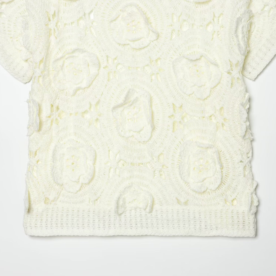 Damen Strickoberteil mit floralem Strukturmuster – Mavelle