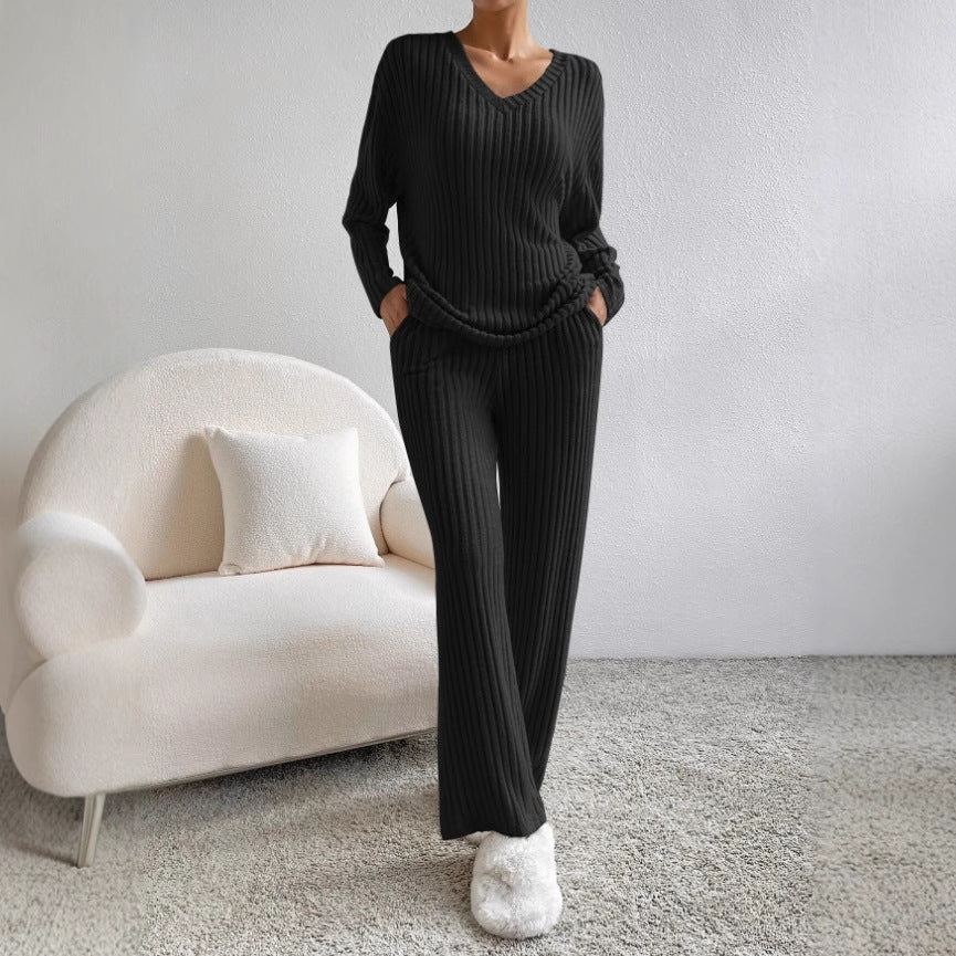 Frauen Rippstrick Lounge Set aus weichem Strick mit V-Ausschnitt und weitem Bein – Mavelle