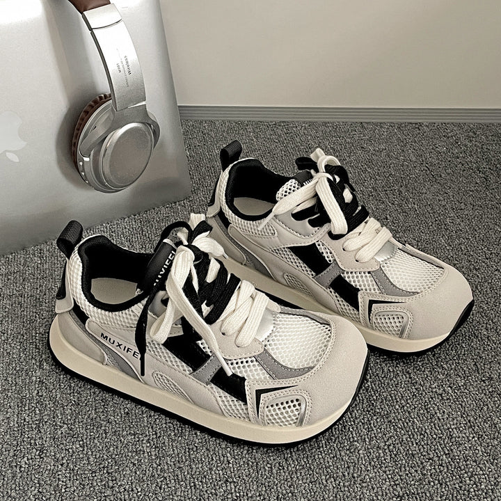 Damen Sportliche Sneakers mit atmungsaktiven Mesh-Einsätzen und rutschfester Sohle Echo Archiv