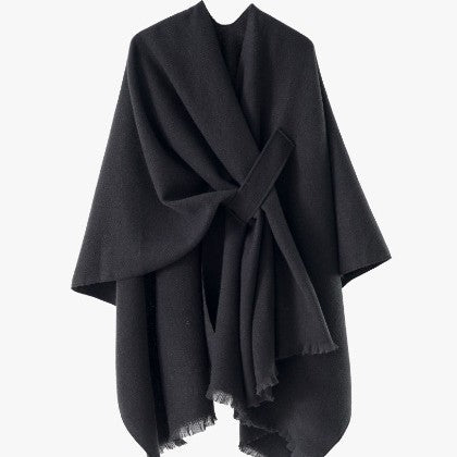Damen Strickponcho mit geometrischem Blockmuster und Fransen Echo Archiv