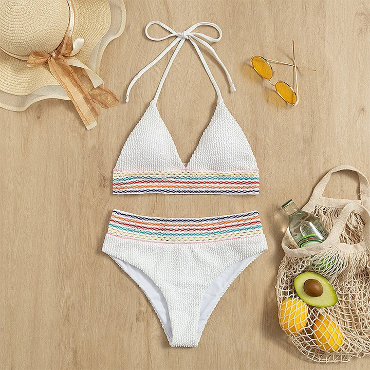 Damen Bikiniset mit hochgeschnittenem Höschen und buntem Wellenmuster Echo Archiv
