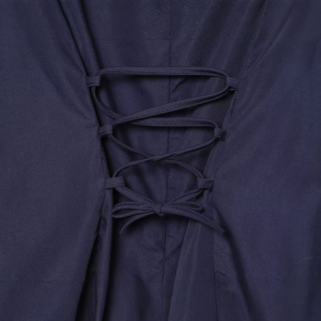 Damen Bluse mit Volumenärmeln und Spitzenbesatz Echoarchiv