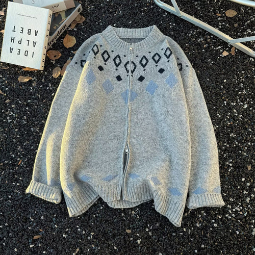 Unisex Grobgestrickte Norweger-Cardigan mit Rundhals, durchgehendem Reißverschluss und Jacquard‑Yoke Echoarchiv