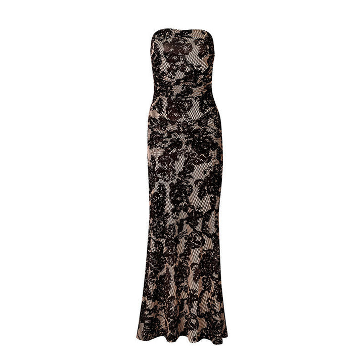Damen Elegantes Spitzenkleid mit schmalem Schnitt und figurbetonter Silhouette Echo Archiv