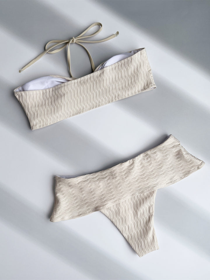 Damen Bandeau-Bikini mit raffinierten Rüschen Echo Archiv