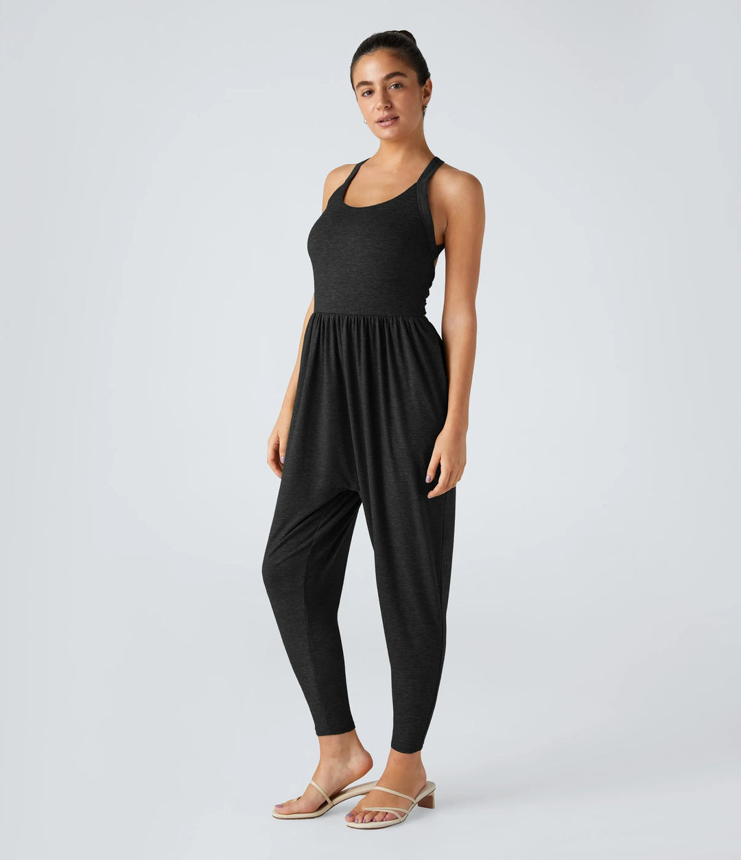 Damen nan lässiger Jersey-Overall mit Racerback, smockierter Taille und seitlichen Eingrifftaschen Echo Archiv